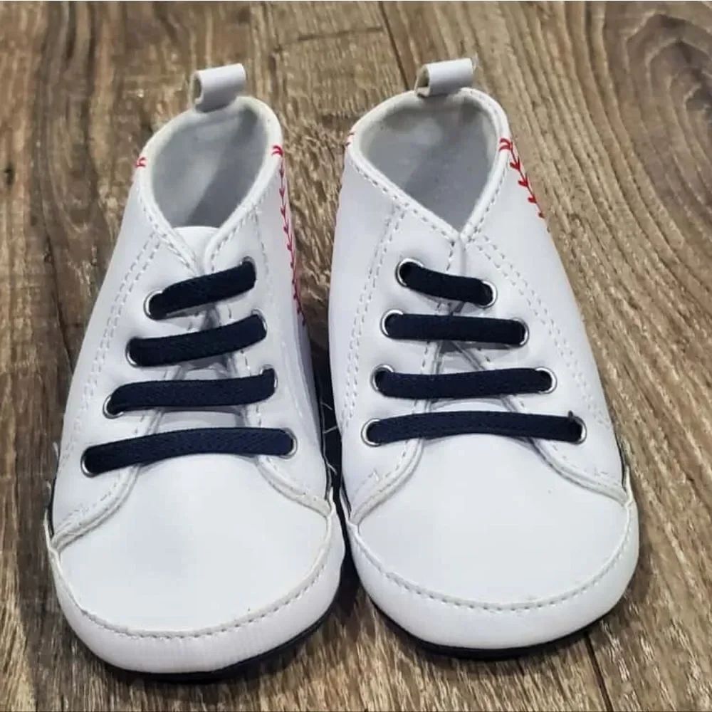 Baby Carter's Shoes Size 3-6M Baseball White Baby Shoes with Black Laces
